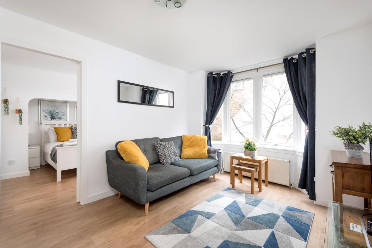 Cosy 1 Bedroom In The West End เอดินบะระ ภายนอก รูปภาพ