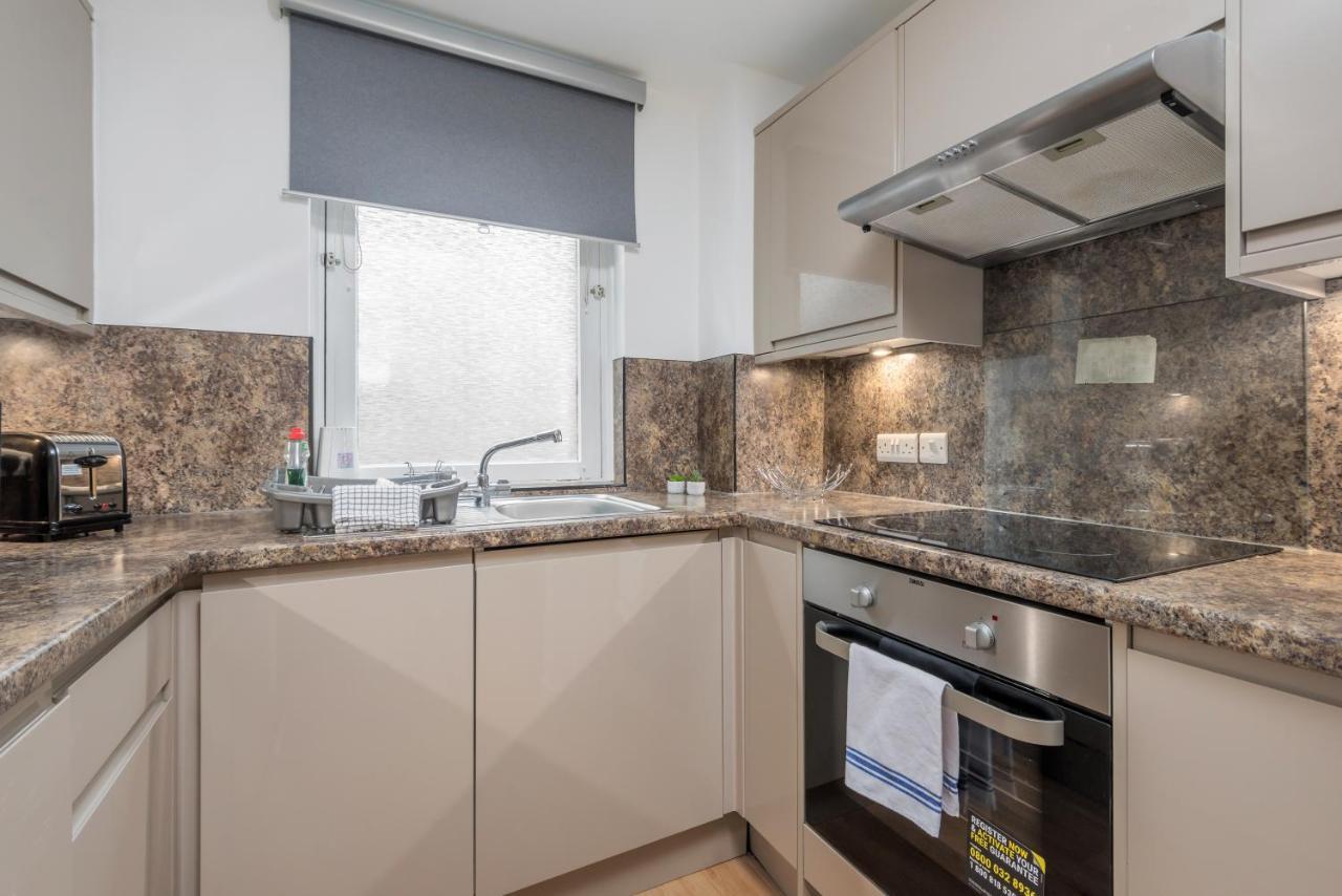 Cosy 1 Bedroom In The West End เอดินบะระ ภายนอก รูปภาพ
