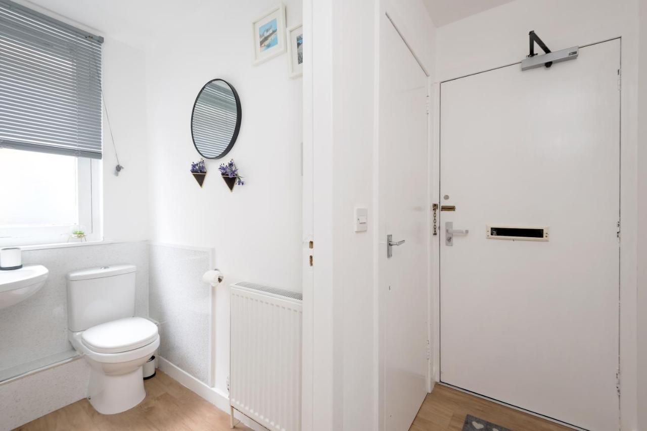 Cosy 1 Bedroom In The West End เอดินบะระ ภายนอก รูปภาพ